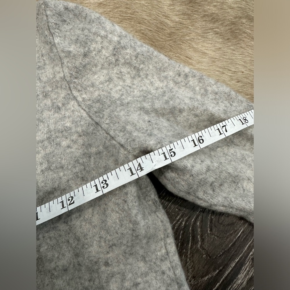 Charter Club Luxury 100% Cashmere Gray Sweater Size Large Soft V-Neck - Picture 7 of 7